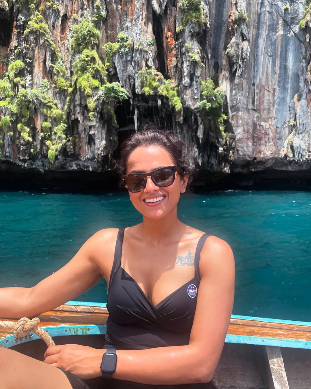 Shraddha Srinath Stunning Boat Look 1496221