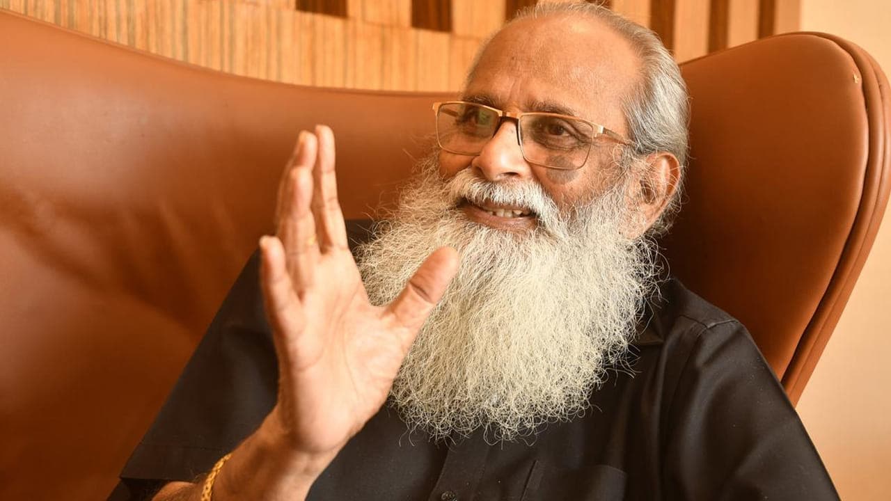 ఆ పాట వినగానే కన్నీళ్లు ఆగలేదు.. రైటర్ విజయేంద్రప్రసాద్